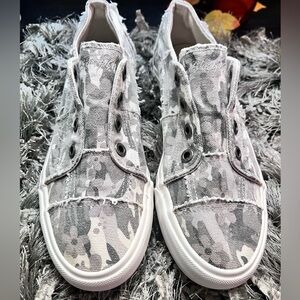 Blowfish Gray and White Canvas Sneakers